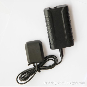 Xt-007g IP67 Waterproof Quad Band GPS and GSM Vehicle/Car/Motorcycle Tracker /GPS Tracking Sytem with 900mAh Battery Xt007g